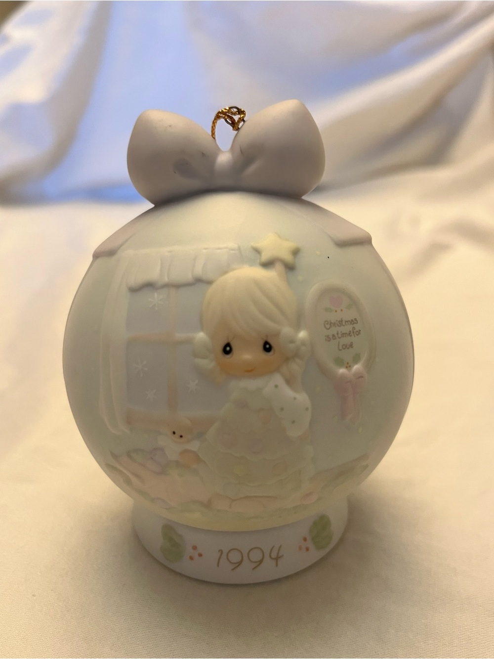 Precious Moments 1994 You're As Pretty As A Christmas Tree ball ornament w stand